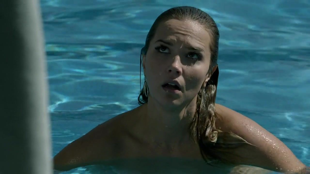 Passionate Arielle Kebbel naked – The After s01e01 (2014) Gym - 2