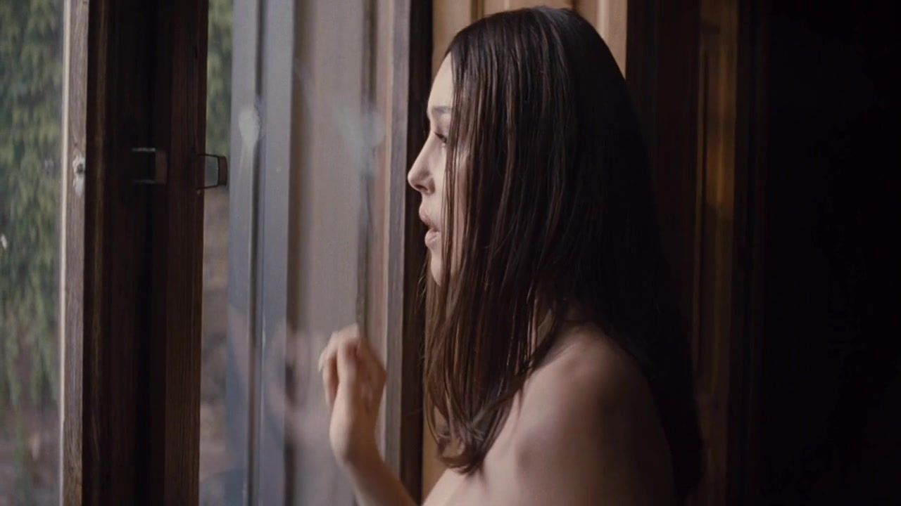 Ducha Topless actress Monica Bellucci - That Summer International (2011) Hot Teen