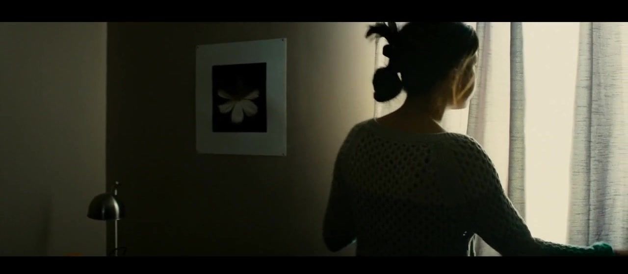 TXXX Ali Cobrin nude celebrity scenes - Girlhouse (2014) eFappy - 1