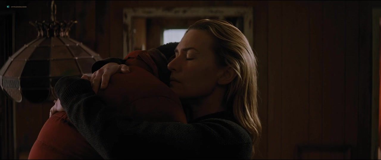Rope Sex Scene Kate Winslet Sexy - The Mountain Between Us (2017) Shaking