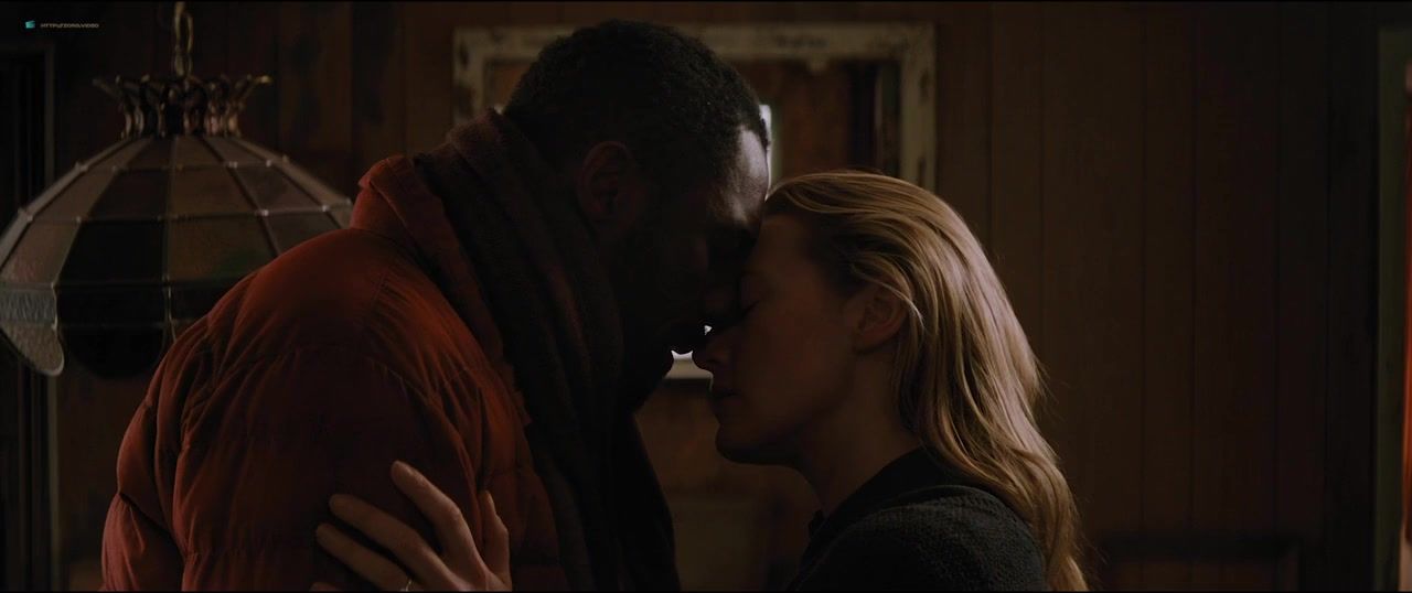 Spank Sex Scene Kate Winslet Sexy - The Mountain Between Us (2017) eFappy