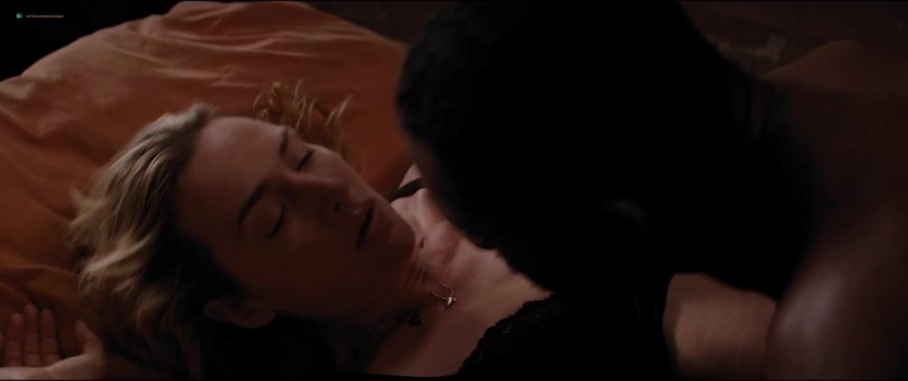 Bailando Sex Scene Kate Winslet Sexy - The Mountain Between Us (2017) Pigtails