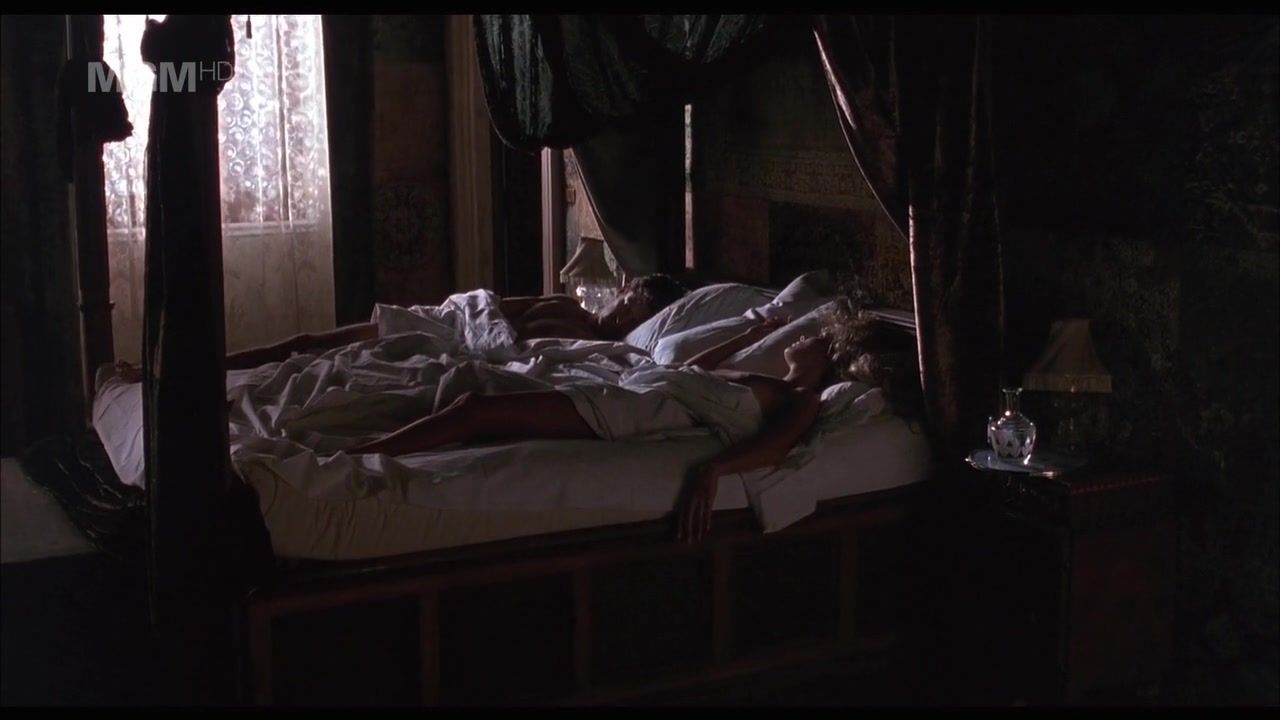 Amateursex Natasha Richardson nude – The Comfort of Strangers (1990) Hand Job - 1