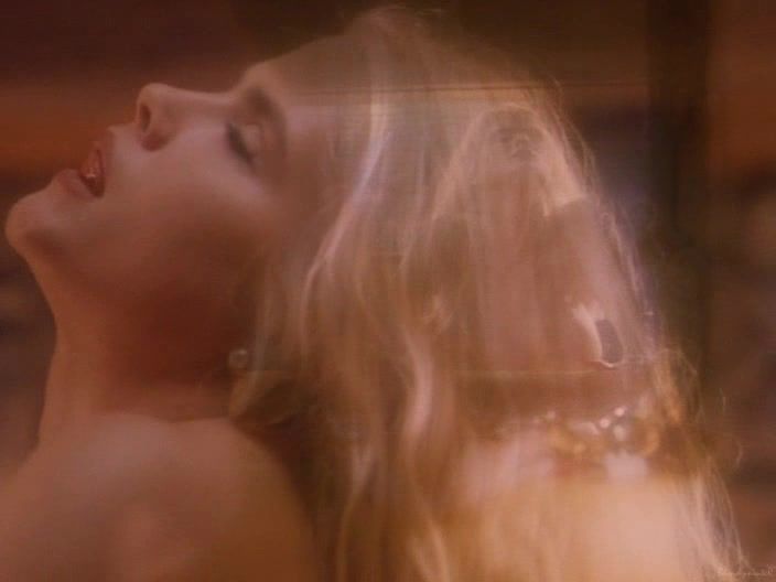 Fucked Topless actress Anna Nicole Smith - To the Limit (1995) RarBG - 1