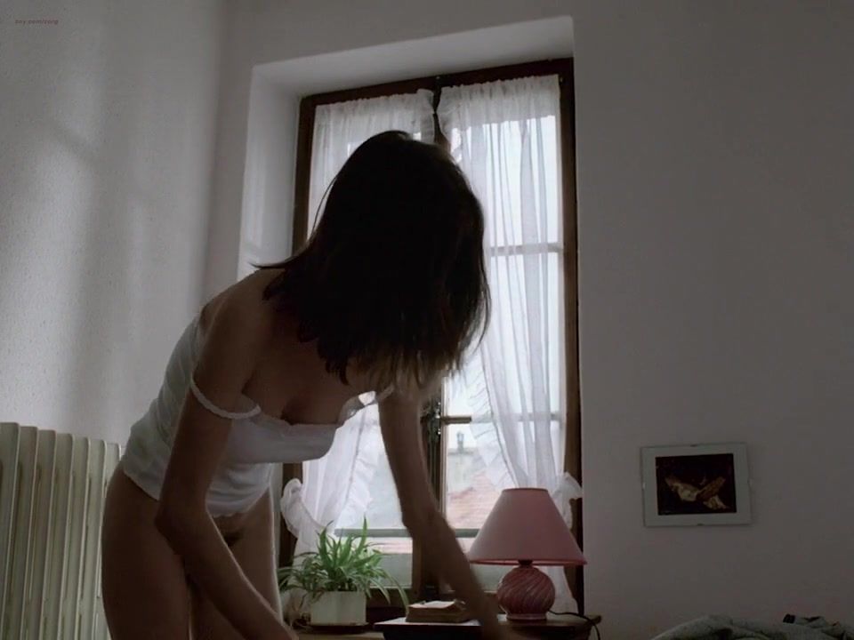 Teenporno Topless actress Myriem Roussel & Anne Gautier - Je Vous Salue Marie (1985) Hungarian - 1