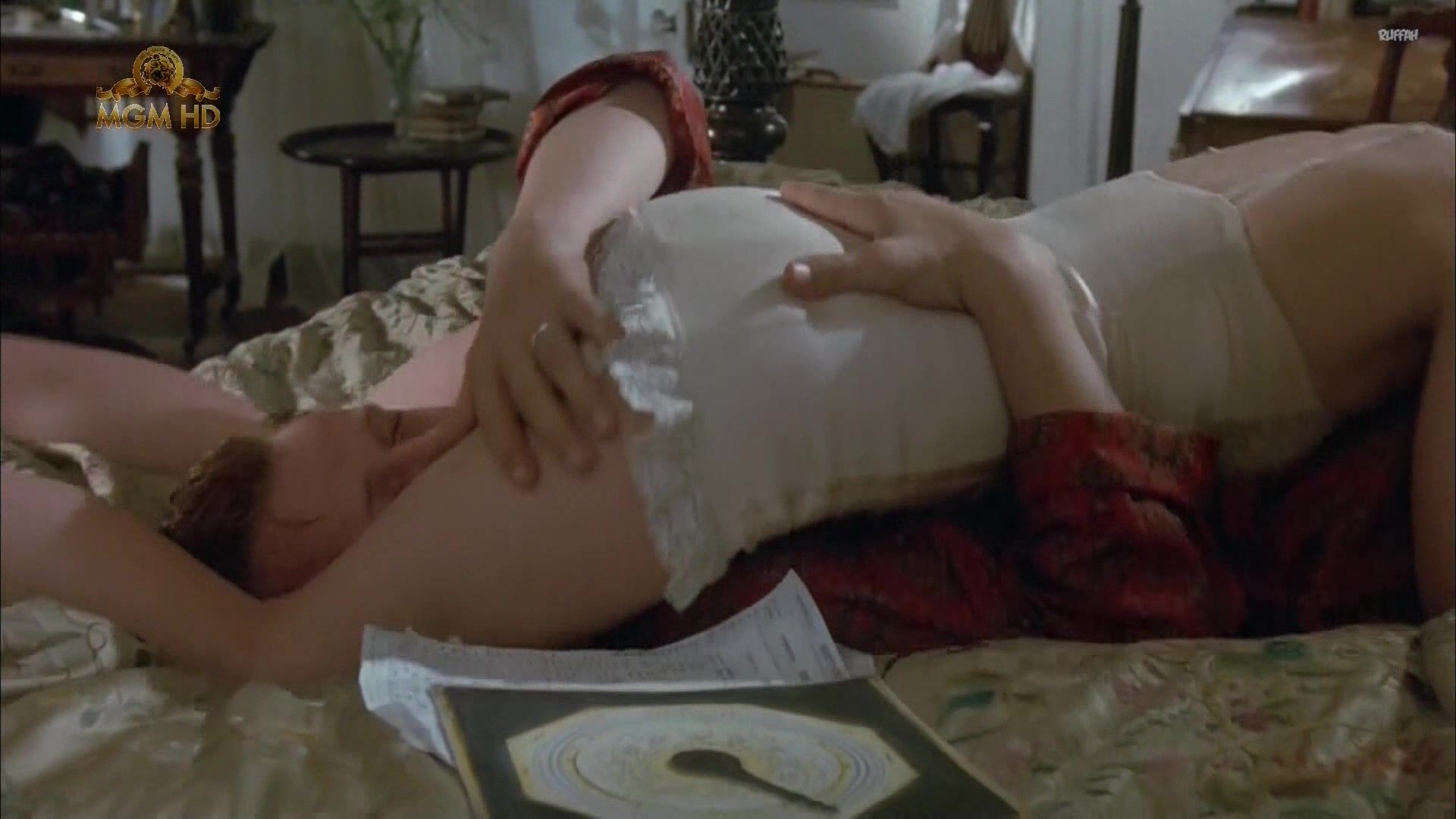 Tetas Grandes Sex Scene Theresa Russel nude - Eureka(1983) RedTube