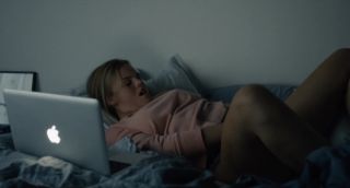 Ruiva Amalie Lindegaard Nude - Nyforelsket (2017) Big Black Tits
