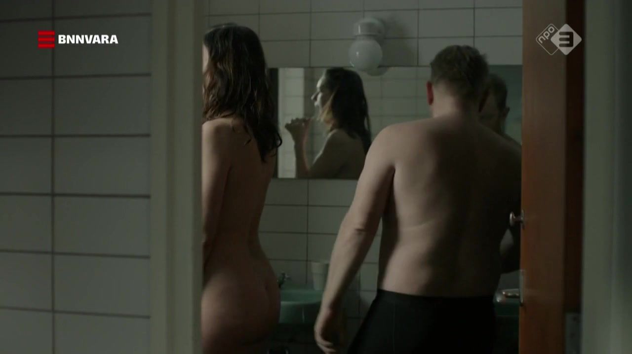 Cam Margo Verhoeven, Saskia Temmink Nude - Van God Los s04e02 (2017) Erotic