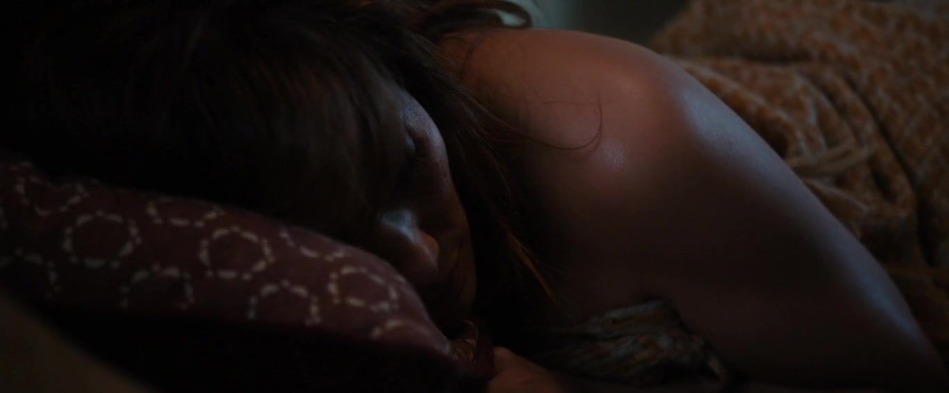 Puto Jennifer Lopez nude, Lexi Atkins nude – The Boy Next Door (2015) Toes
