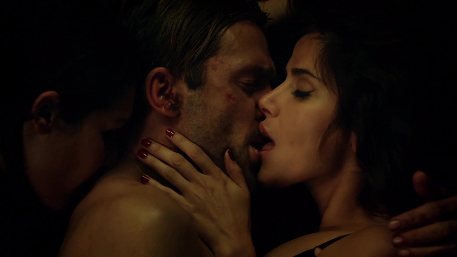 Bhabi Roxanne McKee & Kim Engelbrecht nude - Dominion s2e8 (2015) Ass Licking