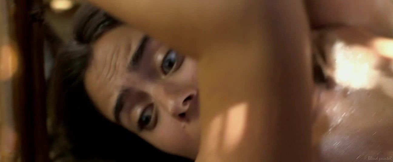 Beurette Lorenza Izzo nude - The Green Inferno (2013) Handsome - 2