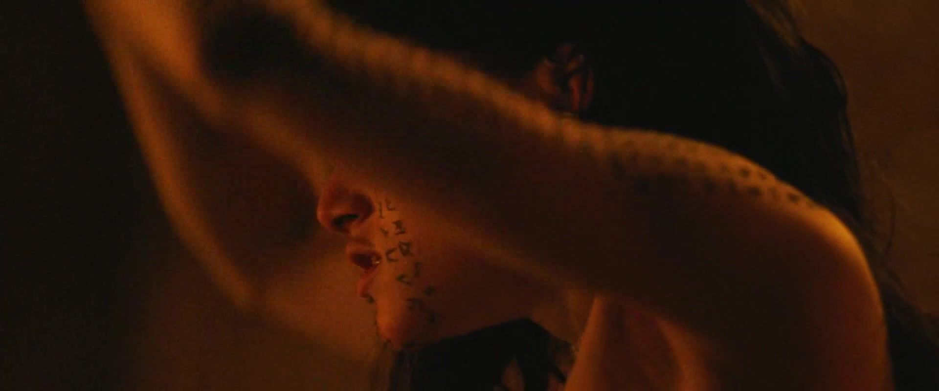 Deep Throat Sofia Boutella nude - The Mummy (2017) Gay Facial