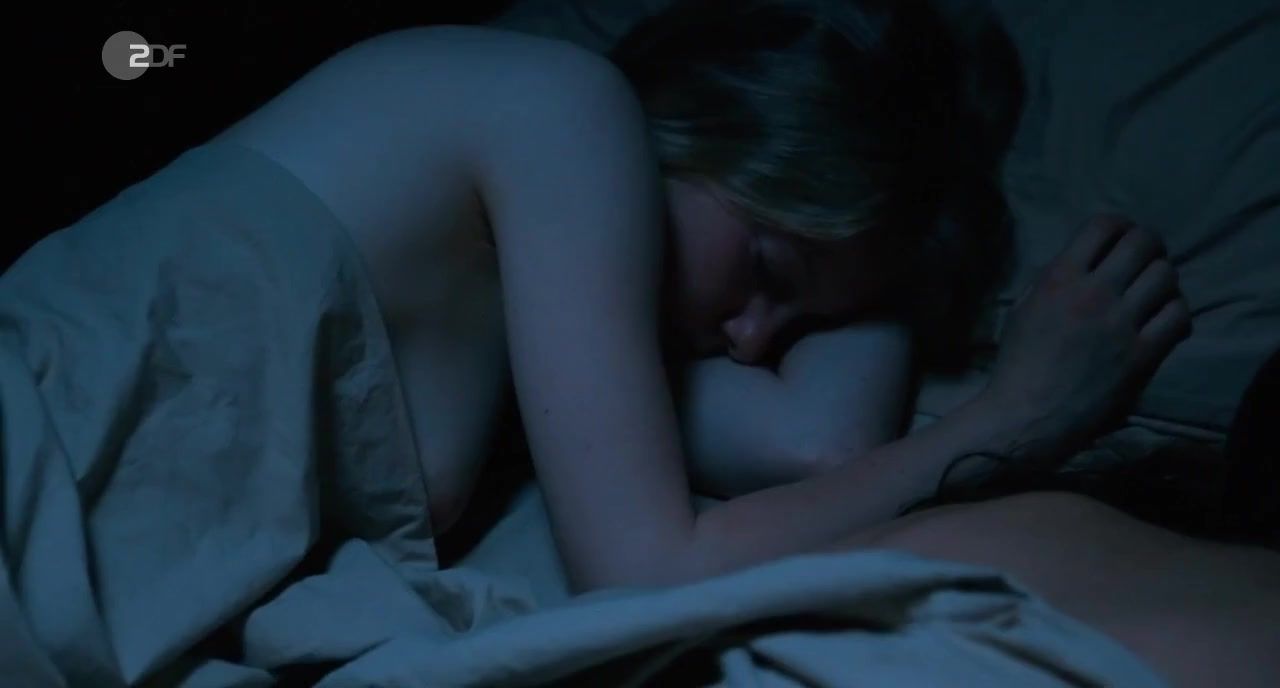 Uncensored Lesbian celebs scene Stephanie Amarell, Emma Drogunova Nude - Die Familie (2017) Panty