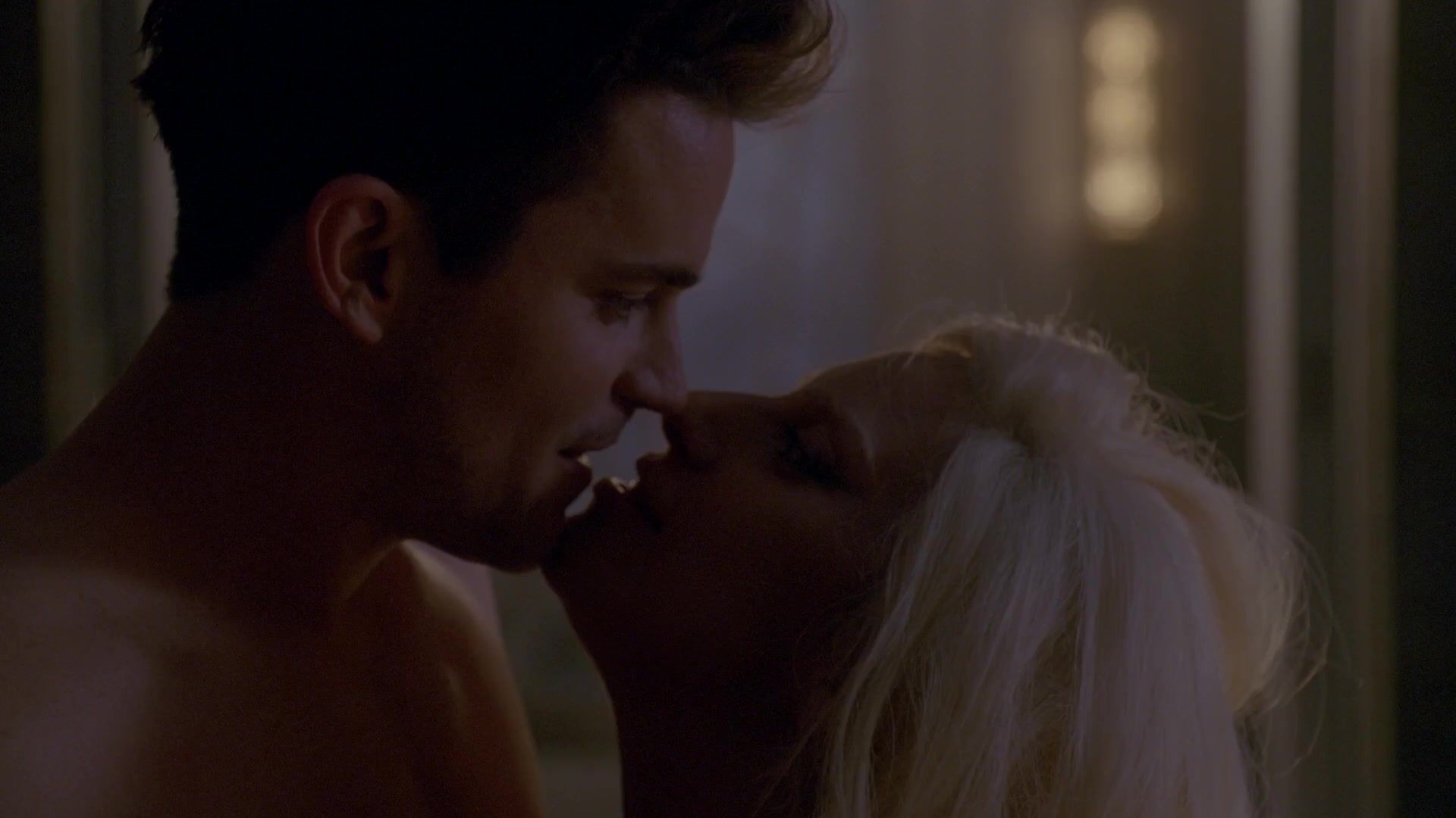Stepbrother Lady Gaga nude in American Horror Story S5 E9 Exgirlfriend - 2