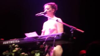 Pussyeating Amanda Palmer naked sings 'Dear Daily Mail' song London Roundhouse Taboo