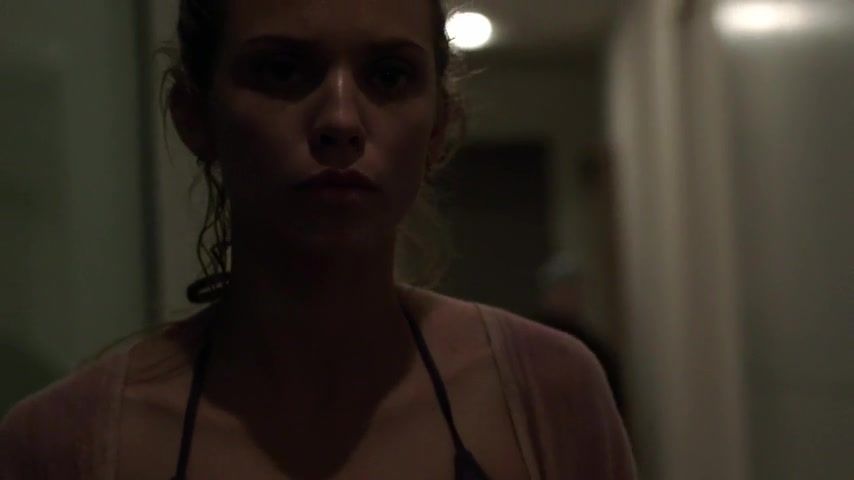 Deutsche Hot AnnaLynne McCord Sexy - Stalker (2014) Casa