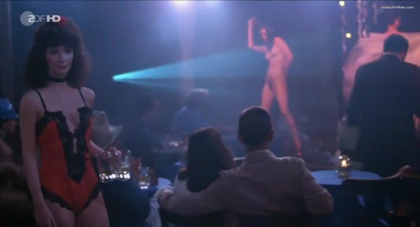 Erito Naked Mary Steenburgen Nude - Melvin and Howard (1980) Francaise - 1