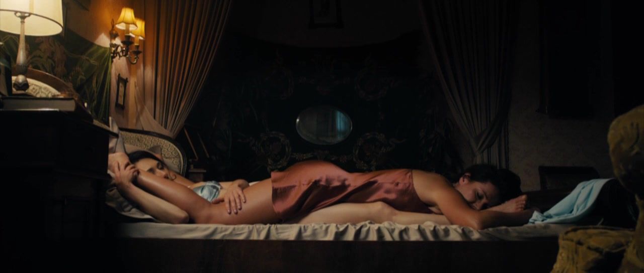 FutaToon Naked Chiara D'Anna, Sidse Babett Knudsen Nude - The Duke of Burgundy (2014) Cogida - 1