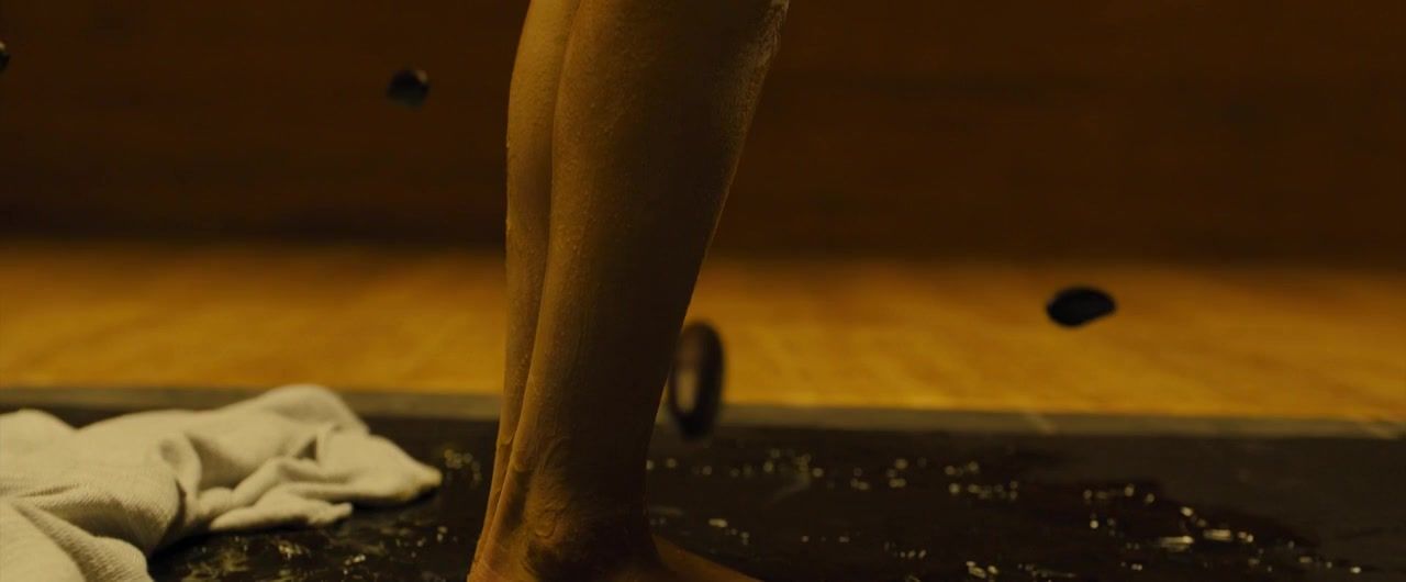 Leggings Naked Sallie Harmsen Nude - Blade Runner 2049 (2017) Porn