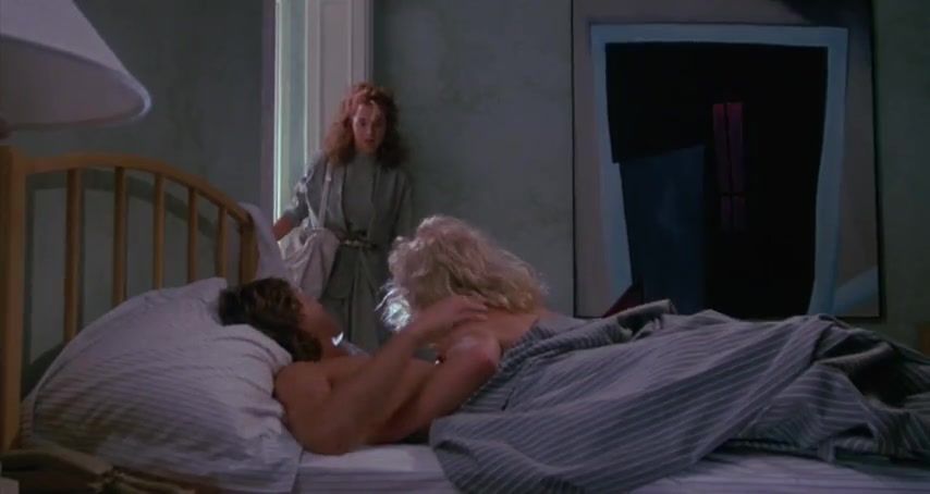 Analplay Naked Lea Thompson, Victoria Jackson Nude - Casual Sex (1988) Gay Solo