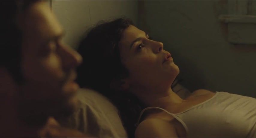 Large Naked Audrey Tautou Sexy - Chinese Puzzle (2013) Blowjob
