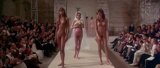 Amatures Gone Wild Naked Eve Salvail, Georgianna Robertson, Rossy De Palma, Tara Leon, Ute Lemper Nude - (1) Nurumassage