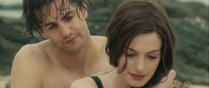 Throat Naked Anne Hathaway Sexy - One Day (2011) Curious - 1