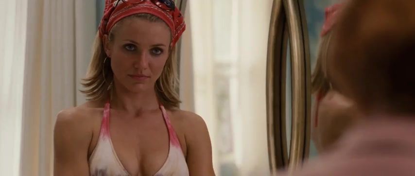 Sola Hot celebrity Cameron Diaz Sexy - In Her Shoes (2005) TagSlut