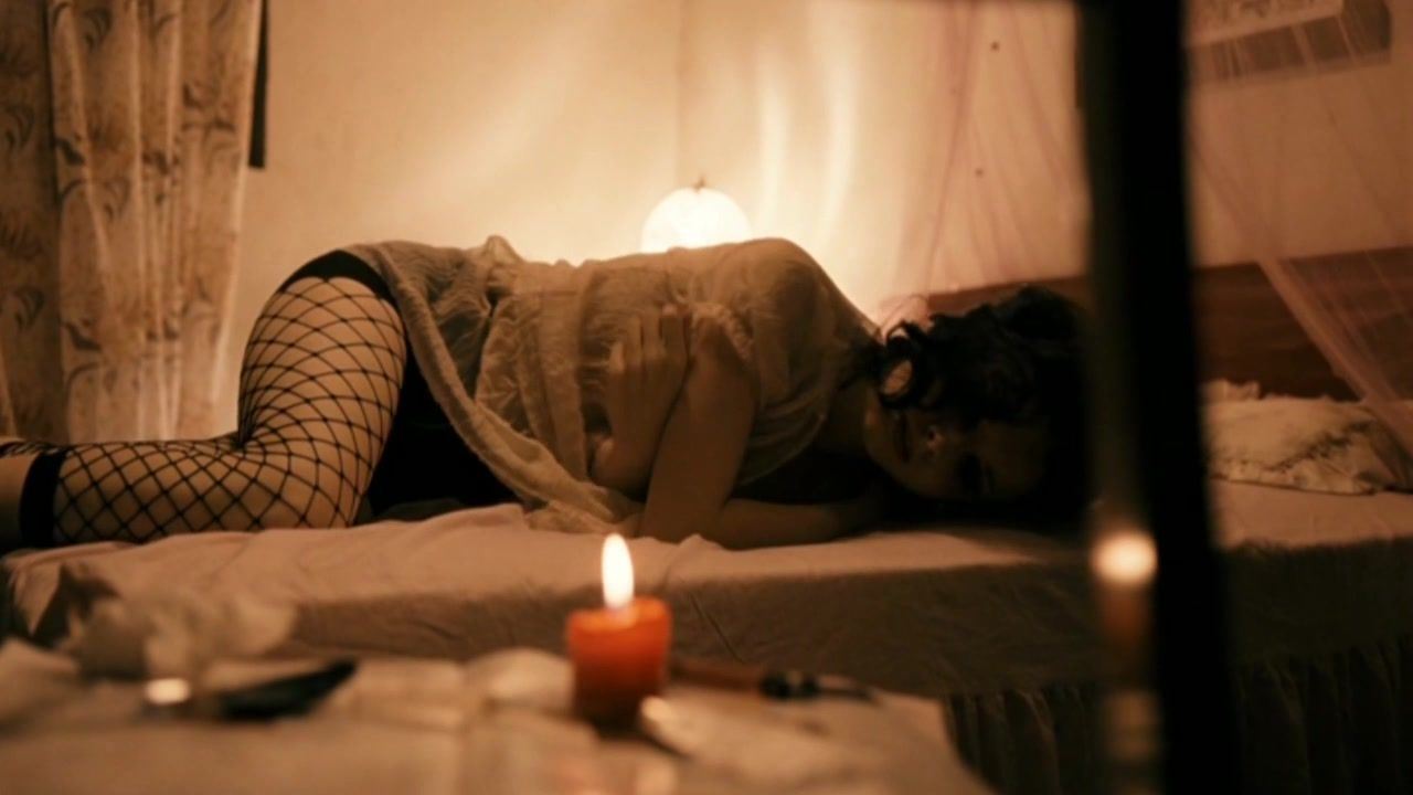 Soft Sexy Simona Stoicescu, Ioana Barbu nude - Daca Bobul nu Moare (2010) LushStories - 2