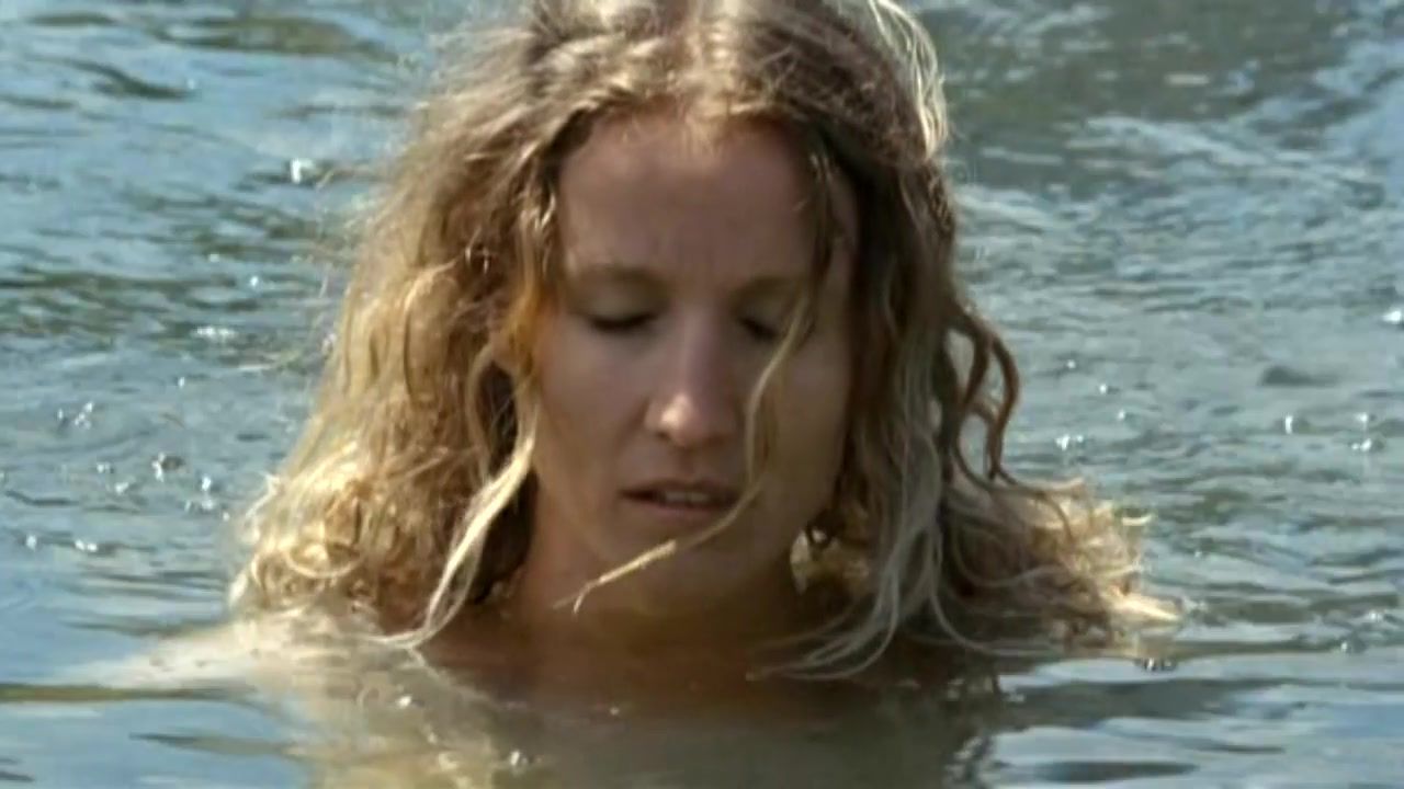 3MOVS Nude Alexandra Lamy - Ricky (2009) Hot Wife