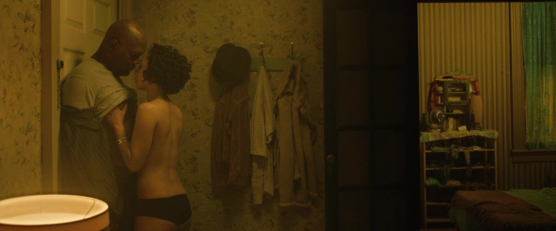 Transvestite Nude Ruth Negga - The Samaritan (2012) Natural Boobs - 1