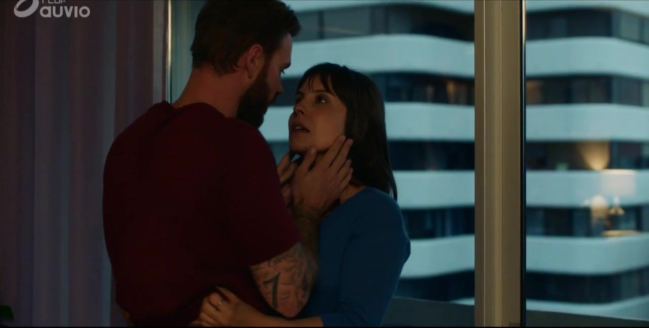 Office Sex Hot Flore Bonaventura - Le Premier oublie (2019) MagicMovies - 1