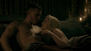 Asians Nude Alicia Agneson - Vikings s05e12 (2017) Curvy