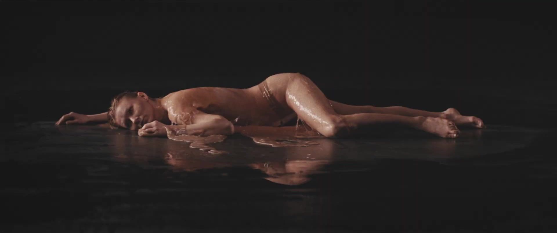 Gay Brownhair Nude Katarzyna Dabrowska - Genesis (2019) Videos Amadores - 2