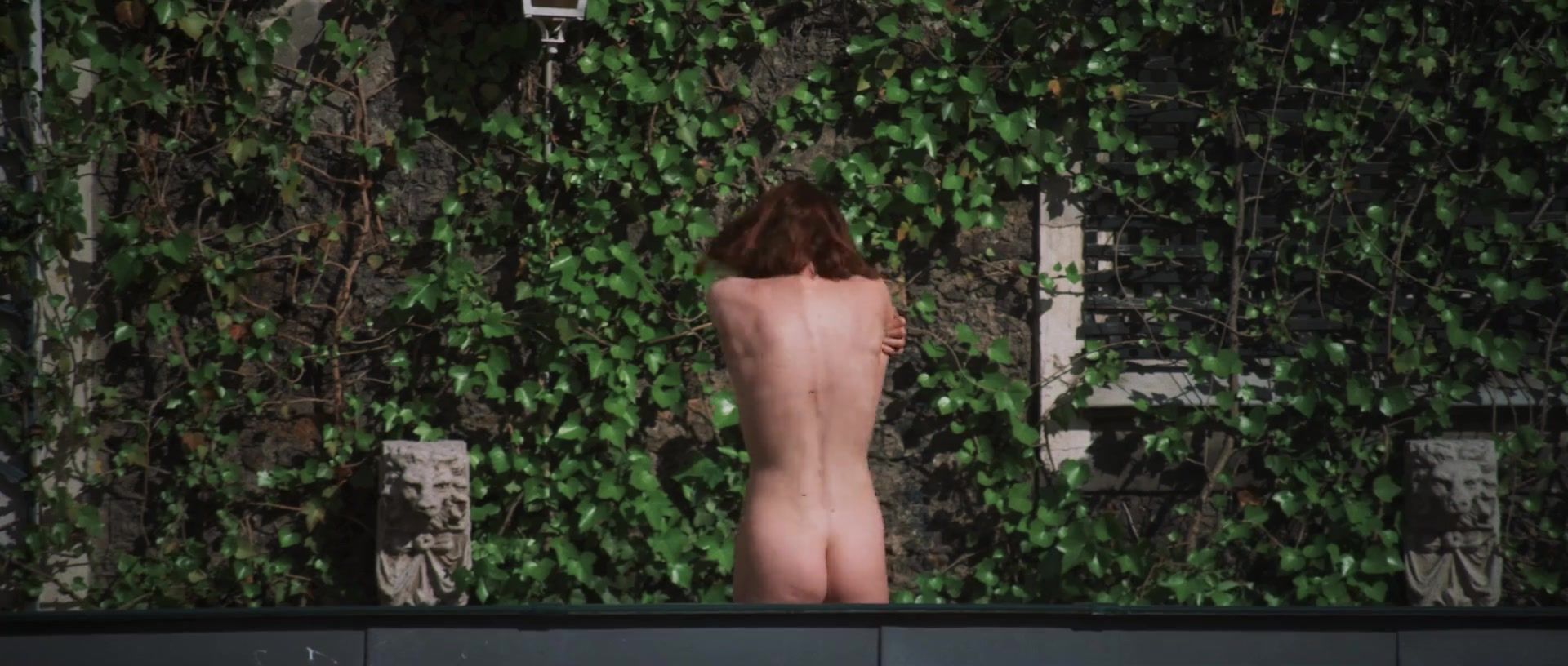 Gay Reality Nude Jade Henot - Le hula hoop (2016) GoodVibes