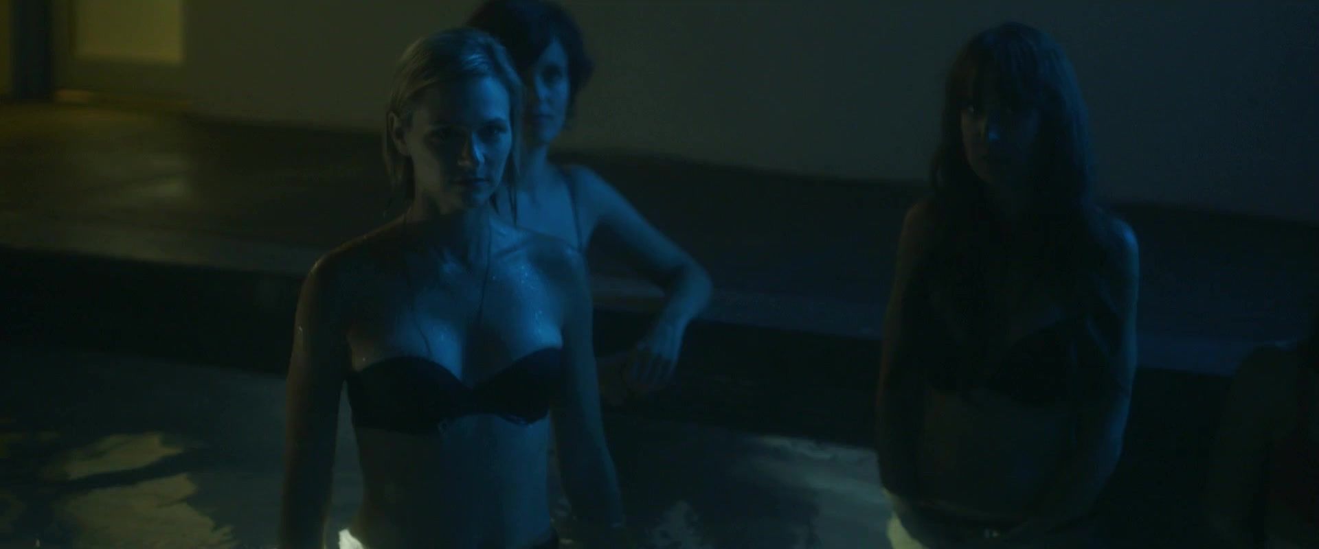 Fuck For Money Nude Elizabeth Olin, Brooke Lenzi - Join Us (2014) Internext Expo - 1