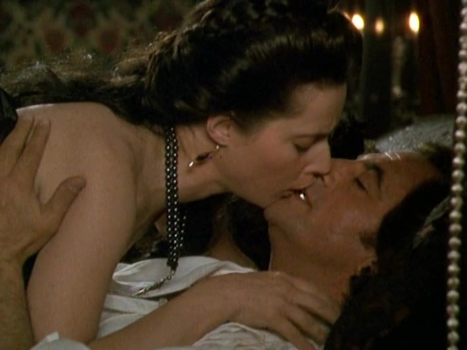 Esposa Nude Isabella Rossellini, Marianne Basler - Dames Galantes (1990) Passionate - 2