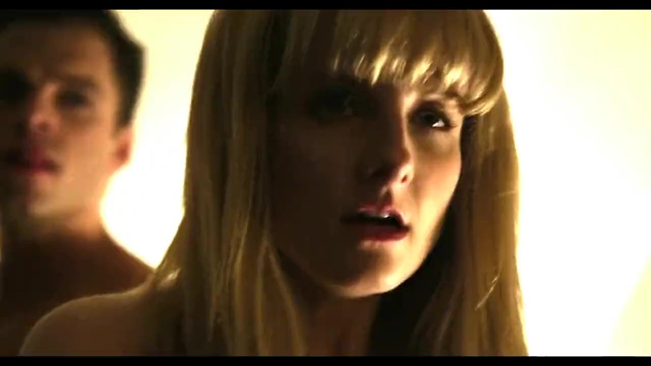 Weird Sex video Celebrity Melissa Rauch from Big Bang Theory gets Raunchy in Bronze Tgirl