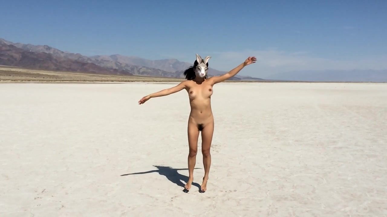 18yo Naked Asian Art Performance of a beach Plump