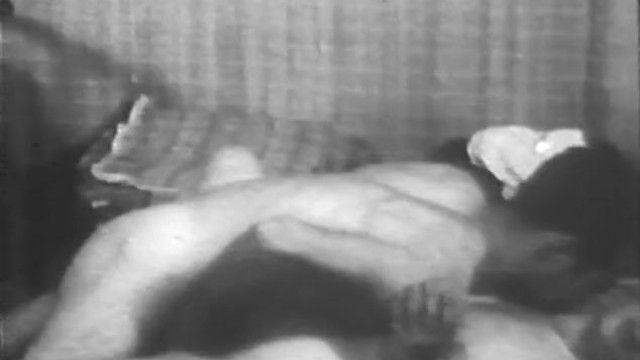 Pau Grande Vintage sex scene 1952 Stag Film Women Fucking