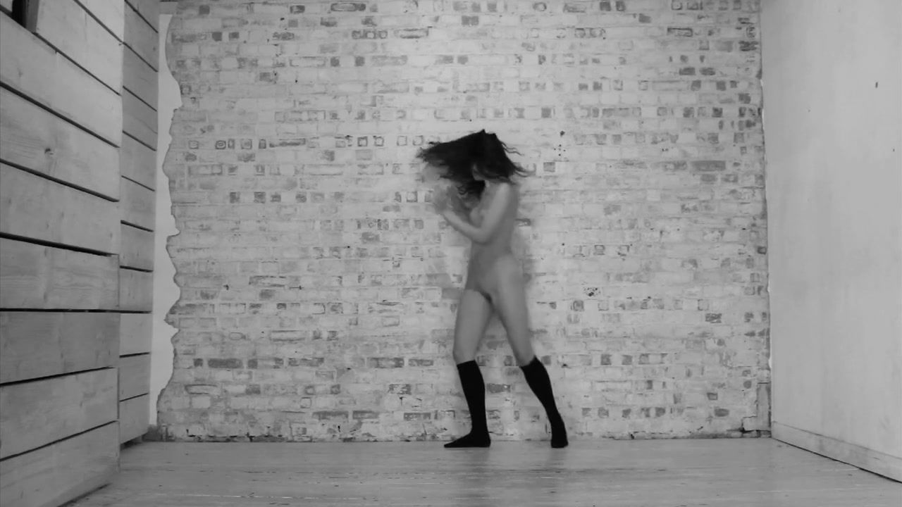 Cornudo Naked on Stage - Alice Turnbull - Club Version NetNanny