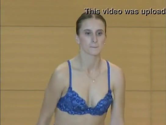 Virtual Sexy video Goldbird (romanian Olympic Gymnasts Nude) Peeing - 2