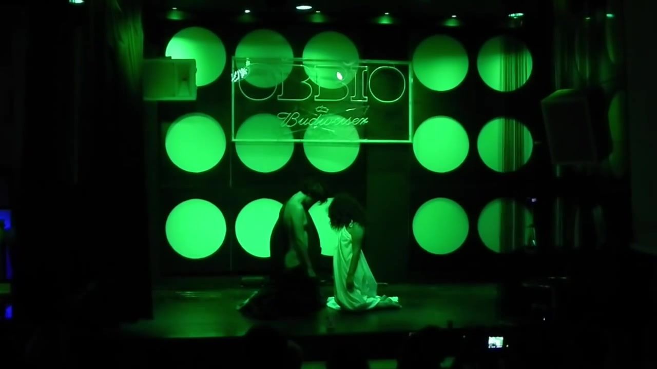 AsianPornHub Naked on Stage - Erotic Scenes -Larissa Marques Sucking Dick