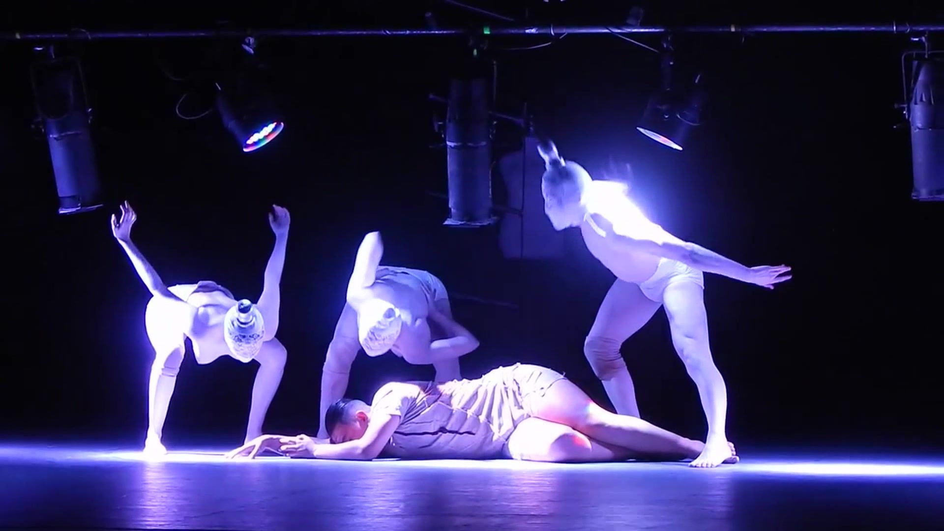 Twinkstudios Naked on Stage - Magdalena Radlowska Art PARTE Selfie - 2