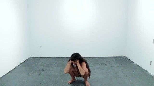 Cfnm Naked on Stage Territorial Burden (performance Art) Lovoo - 1
