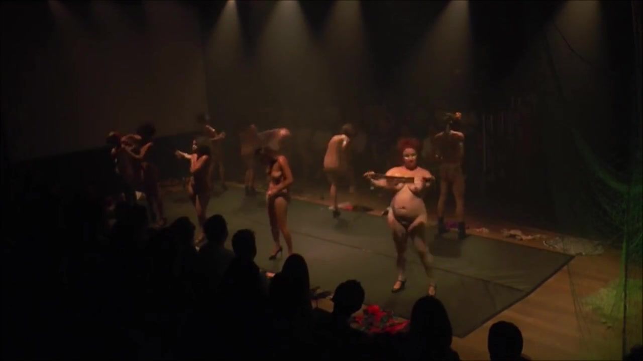 Celebrity Sex Scene Naked on Stage Rarely seen Nude Performances, Vote it for More! Old - 1
