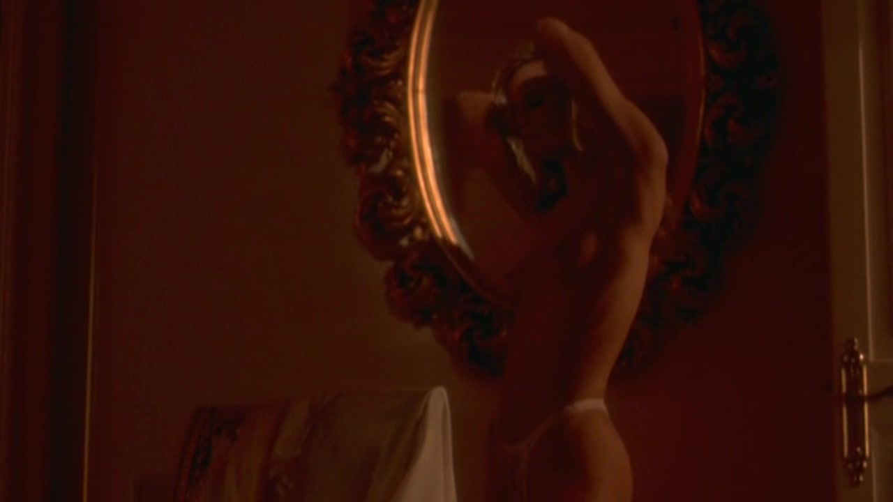 Double Penetration Nude Alexandra Paul - Sunset Grill (1993) Movie Explicit Video Celeb - 2