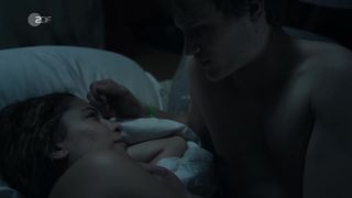Bubble Butt Nude Amanda da Gloria - Winterherz Tod in einer kalten Nacht (2018) Hymen