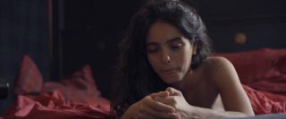 Milk Nude Hafsia Herzi - Tu merites un amour (2019) Nxgx