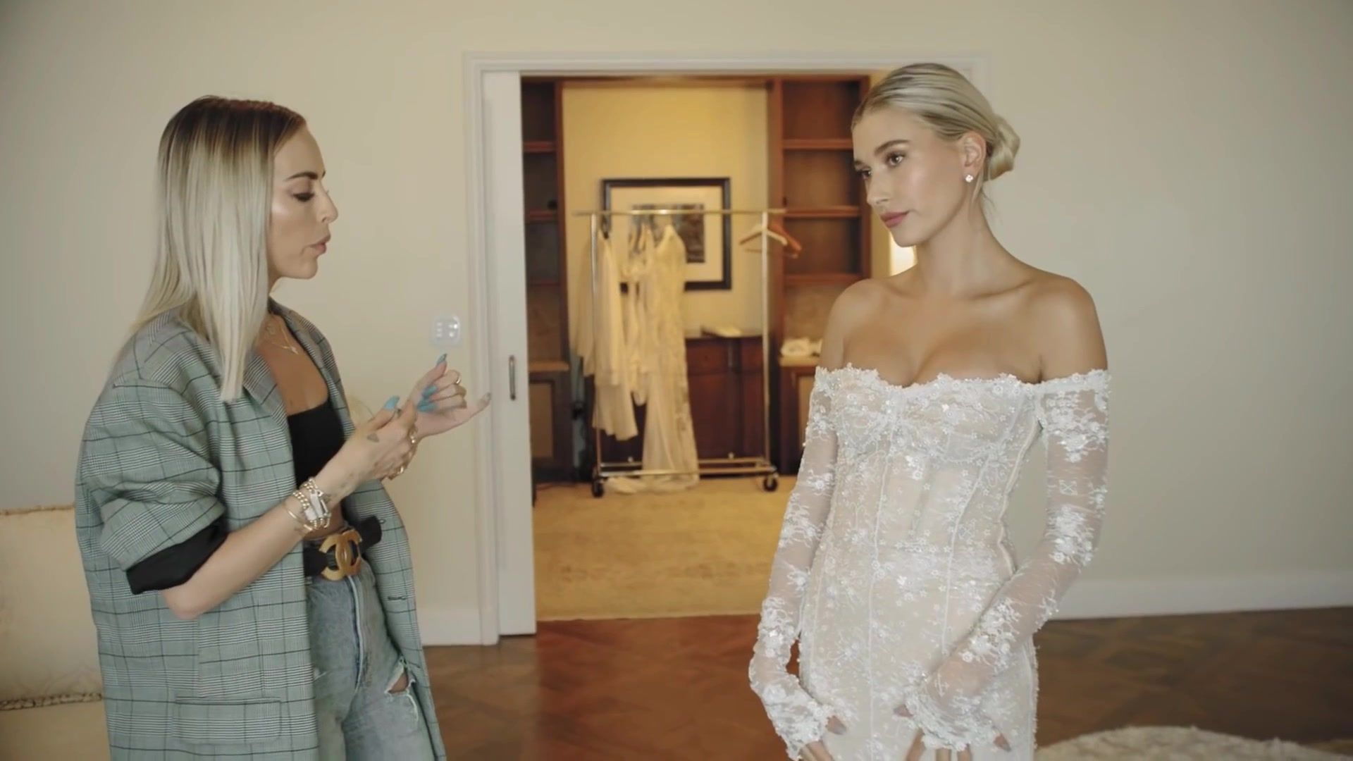 HomeMoviesTube Nude Hailey Baldwin - Wedding Dress Fitting (2019) Australian